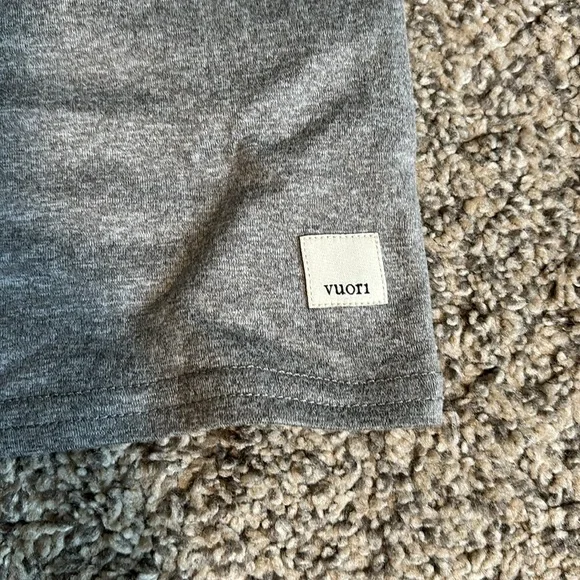 Vuori NWT Energy Tank Top in Heather Grey - Picture 6 of 7